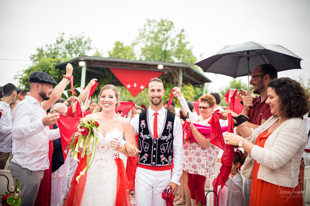 Photo mariage cérémonie laïque féria au Domaine de Lucain Elodie Frigot Photographe