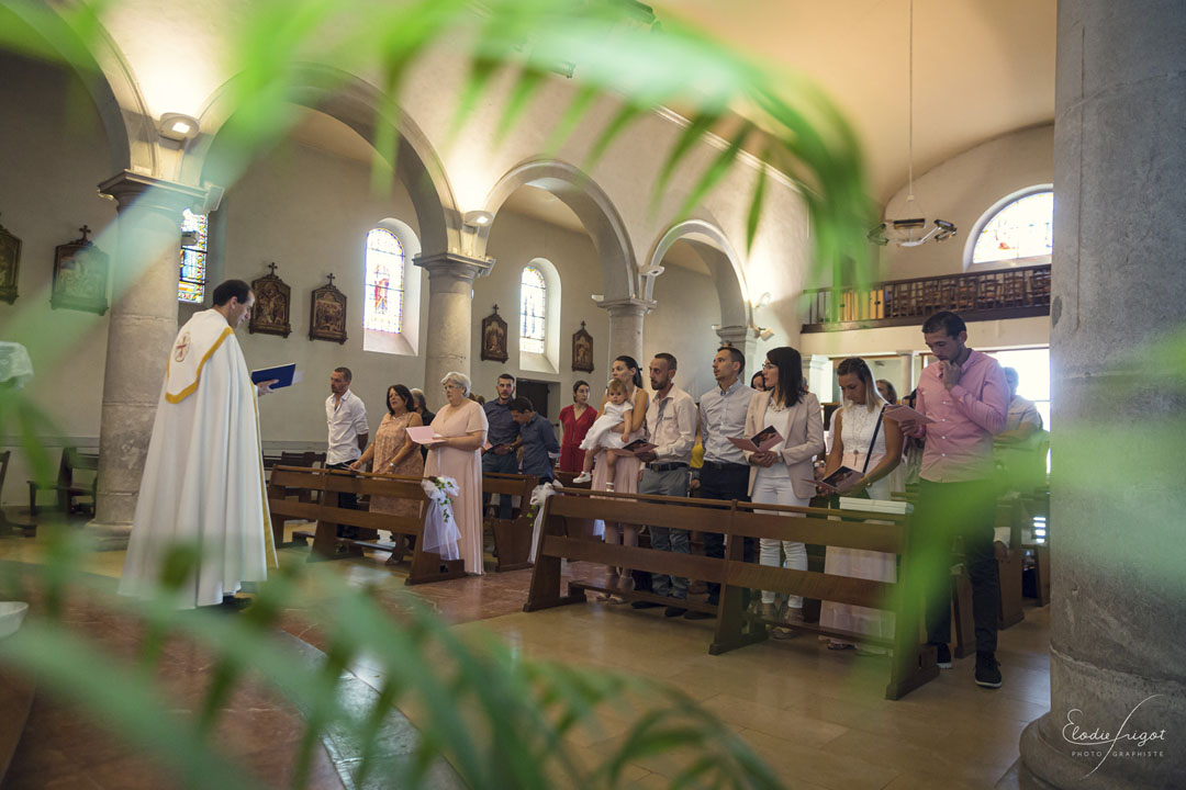 Photo cérémonie Baptême à l'Eglise - Elodie Frigot Photographe
