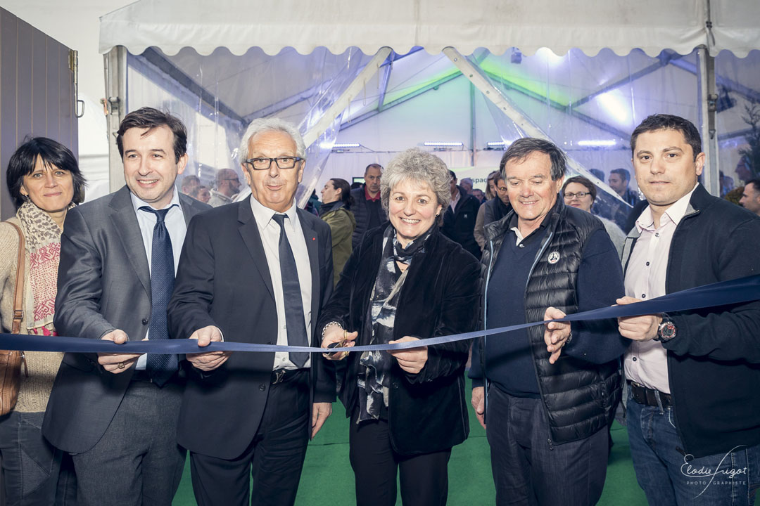 Photo reportage inauguration usine EDF avec coupe du ruban à Laruns - Elodie Frigot Photographe