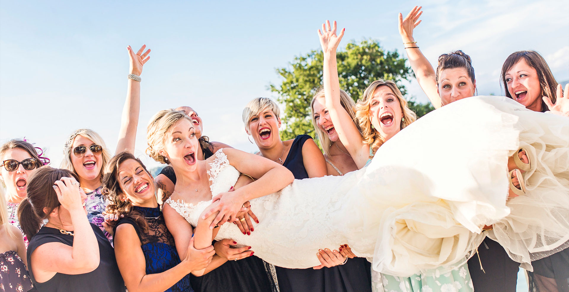 photo de groupe mariée et demoiselles d'honneur